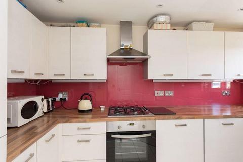 35 Fremantle Way, Hayes, UB3 2FX