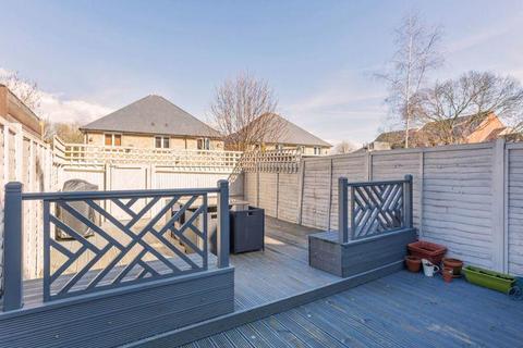 35 Fremantle Way, Hayes, UB3 2FX