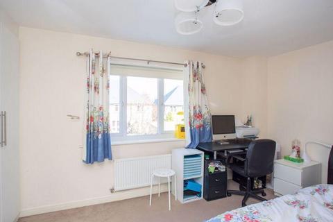 35 Fremantle Way, Hayes, UB3 2FX