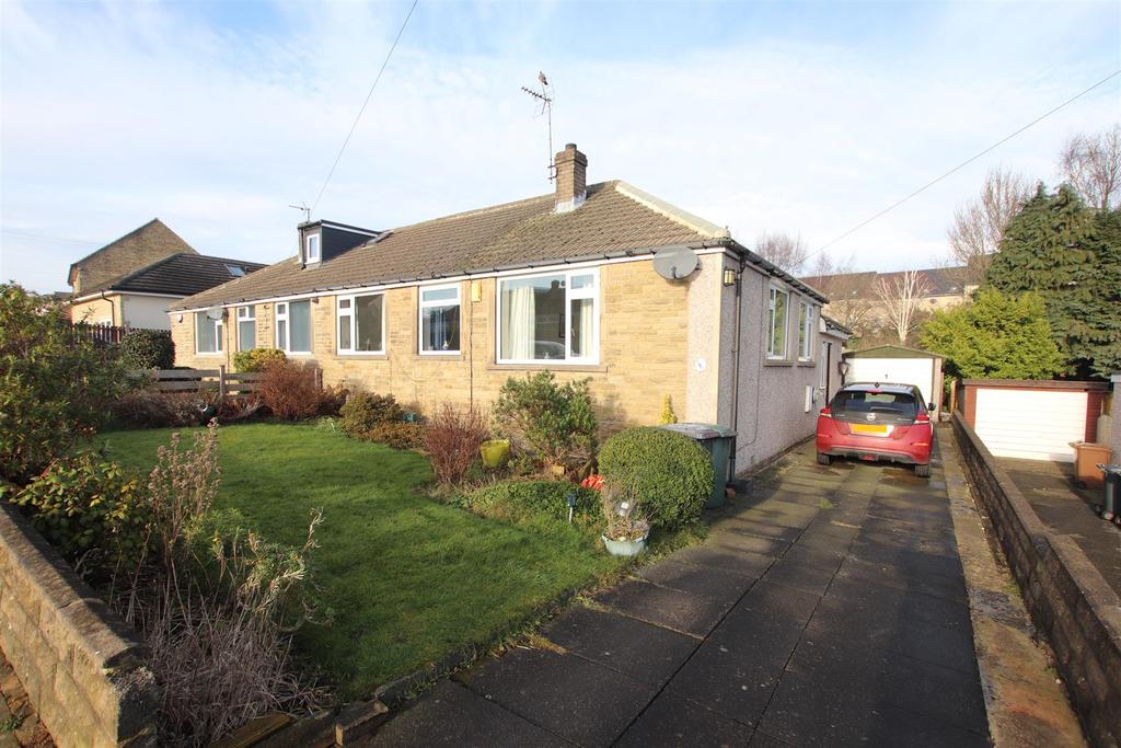 Santa Monica Road, Bradford 3 bed semidetached bungalow £250,000