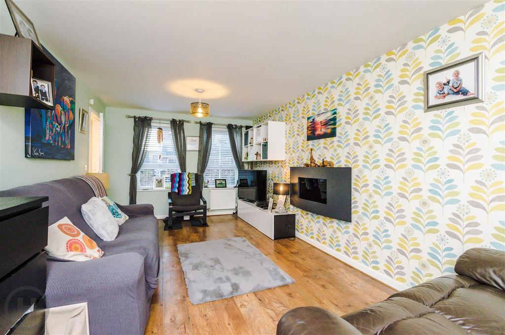 Cotton Close, Tyldesley, Manchester 4 bed detached house £325,000