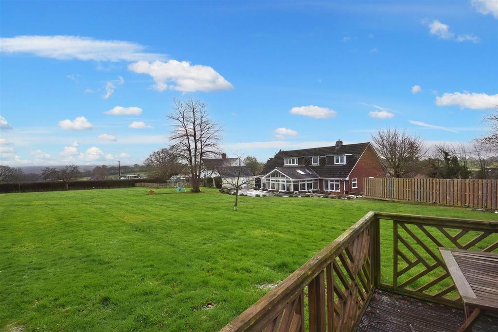 New Road, Broad Oak, Sturminster Newton 4 bed detached bungalow £775,000