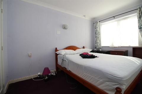 1 bedroom flat for sale - Shingle Bank Drive, Milford On Sea