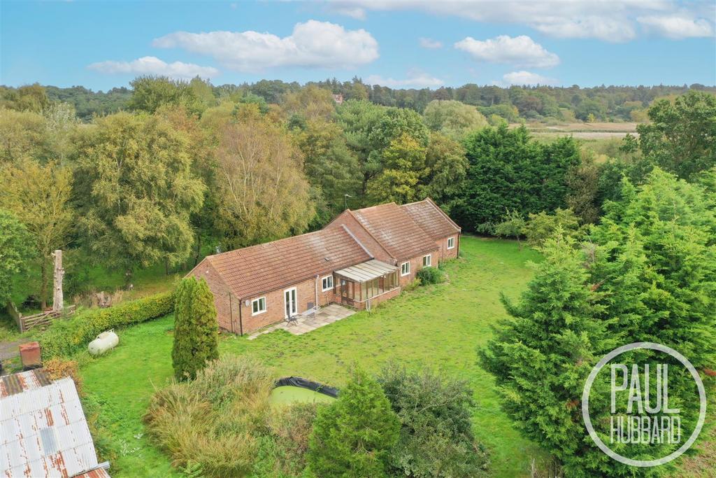 Long Acre Farm, Haddiscoe, NR31 5 Bed Detached Bungalow For Sale - £999,950