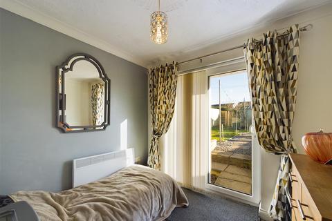 2 Brynglas, Penygroes, Llanelli, SA14 7PY