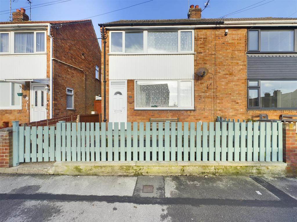 South Back Lane, Bridlington 3 bed semidetached house £119,950