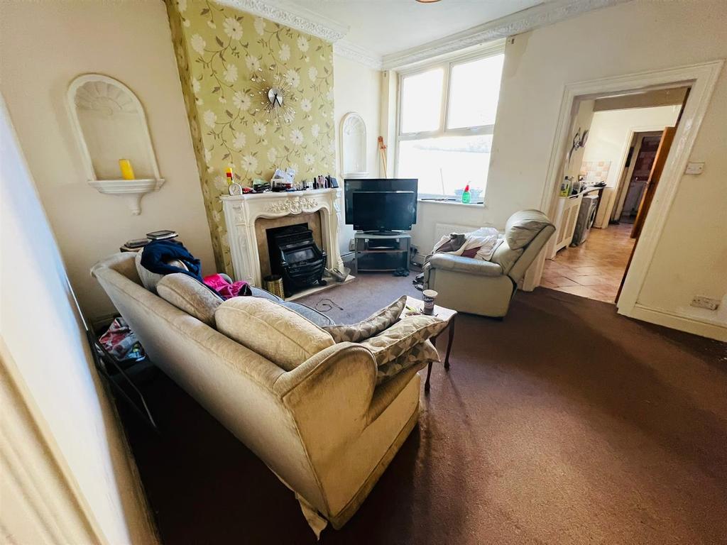Pedmore Road, Stourbridge 3 bed house for sale £165,000