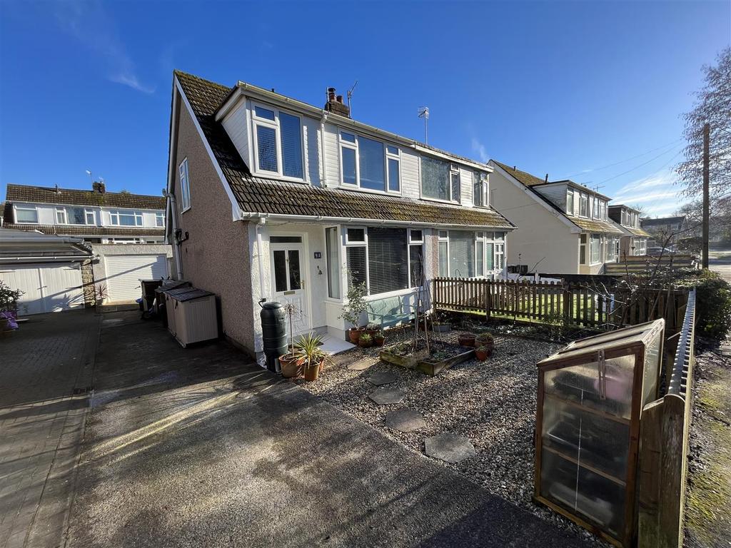 Woodcote, Killay, Swansea 3 bed semidetached house £235,000