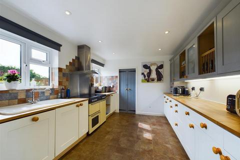 6 bedroom detached house for sale, Norwich Road, Yaxham