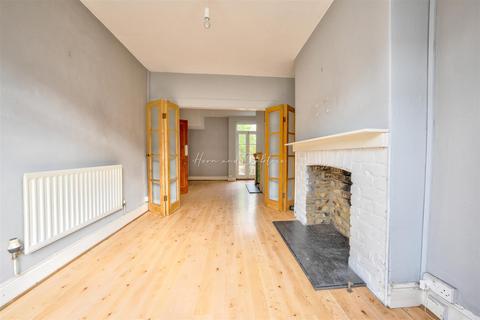 2 bedroom terraced house for sale - Bloom Street, Cardiff