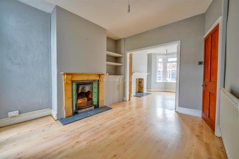 2 bedroom terraced house for sale - Bloom Street, Cardiff