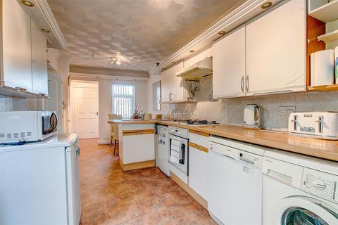 3 bedroom semi-detached house for sale - Mountbatten Close, Cardiff