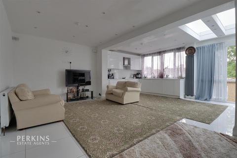3 bedroom end of terrace house for sale - Greenford, UB6