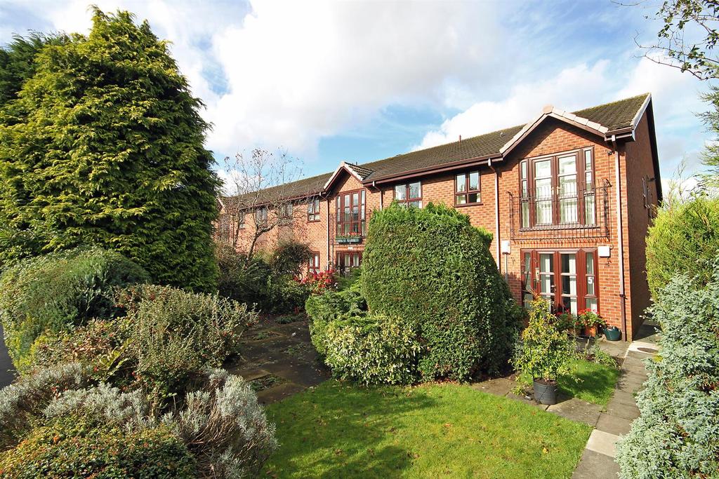 Wood Lane, Timperley, Altrincham 2 bed retirement property £159,950