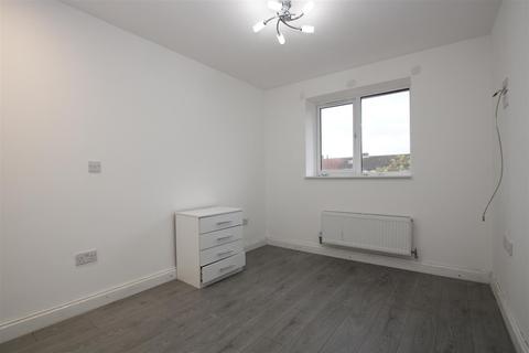 3 bedroom end of terrace house to rent - Pendragon Road, Bromley