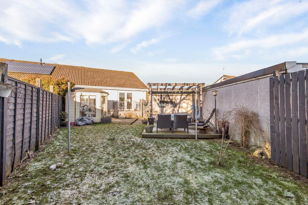 Provost Park, Auchtermuchty, Cupar, KY14 3 bed semidetached bungalow for sale £225,000