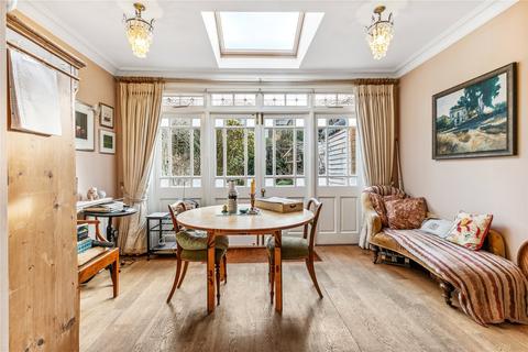 9 Wilna Road, London, SW18 3AY