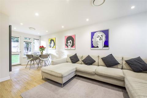 28, Park Court Park Road, New Malden, KT3 5AE