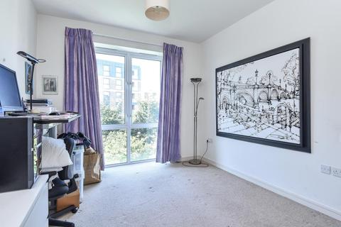 2 bedroom flat for sale - Richmond,  London,  TW9