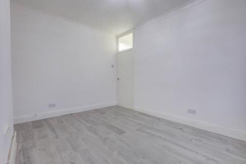 1 bedroom flat for sale, Fairfax Drive, Westcliff-on-sea, SS0
