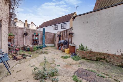 1 bedroom flat for sale, Fairfax Drive, Westcliff-on-sea, SS0