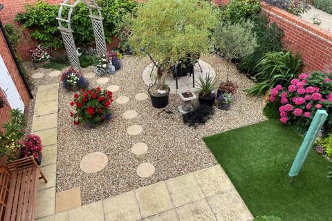 1 Maxwell Walk, Northampton, NN5 6WD