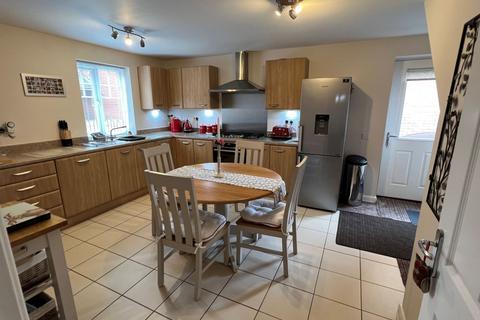 1 Maxwell Walk, Northampton, NN5 6WD