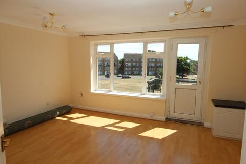 3 bedroom apartment to rent - Oak Circle, Gaywood, PE30