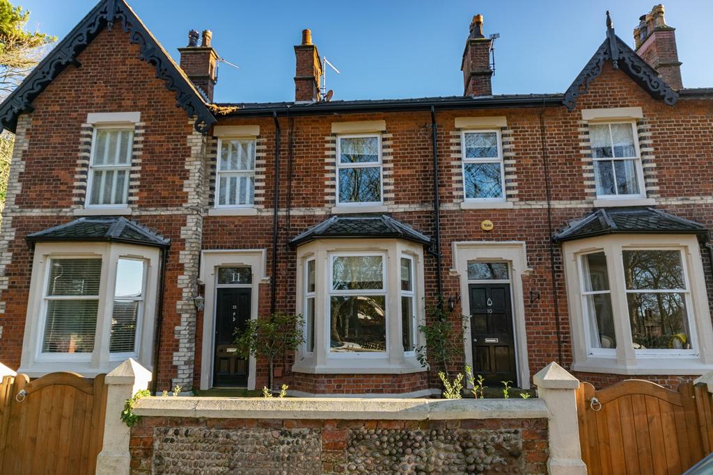 Talbot Terrace, Lytham St Annes, FY8 3 bed terraced house £1,400 pcm
