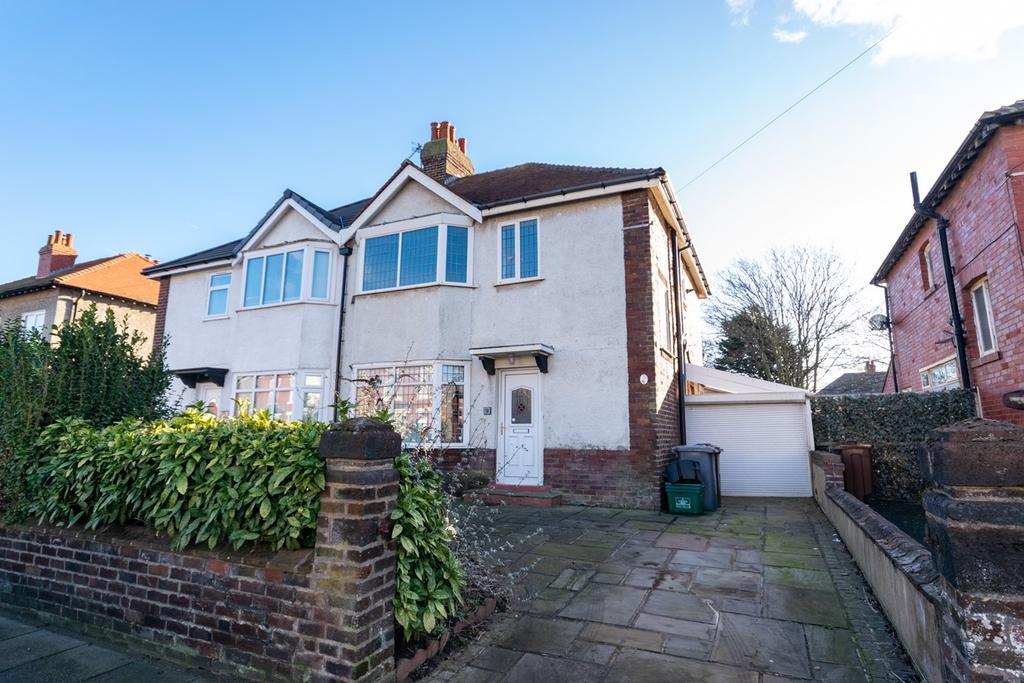 Highbury Road East, Lytham St Annes, FY8 3 bed semidetached house £