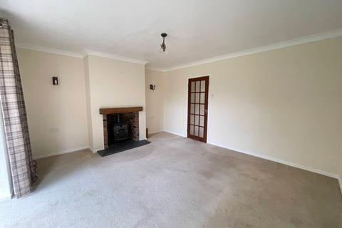 2 bedroom semi-detached house to rent, Arundel Drive, Whitley Bay.  NE25 9PZ
