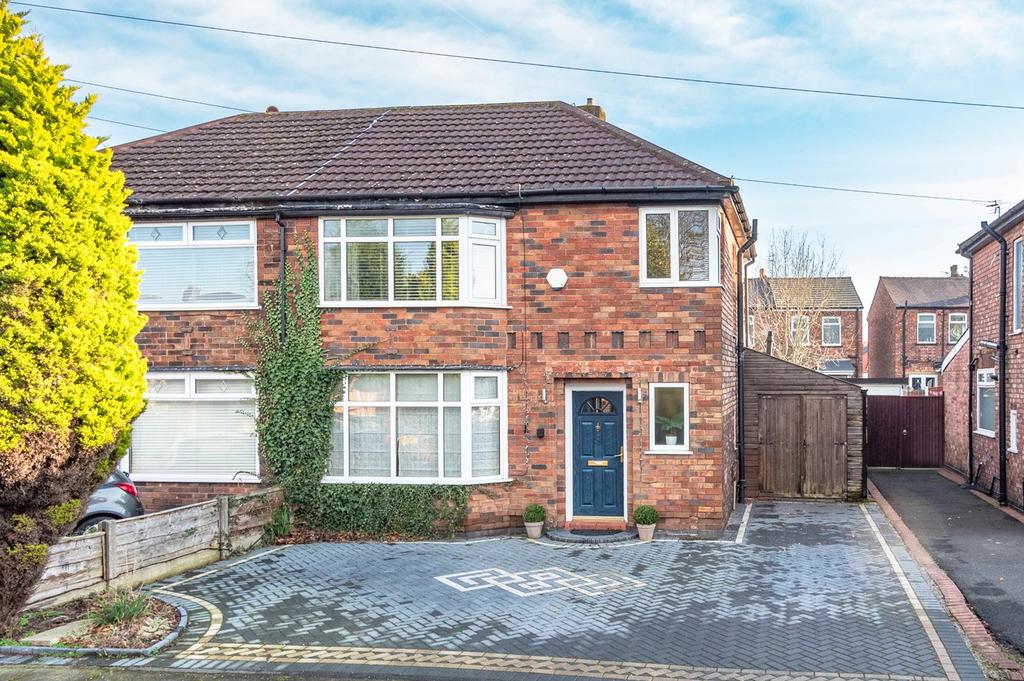 Humphrey Park, Urmston, Manchester, M41 3 bed semidetached house £