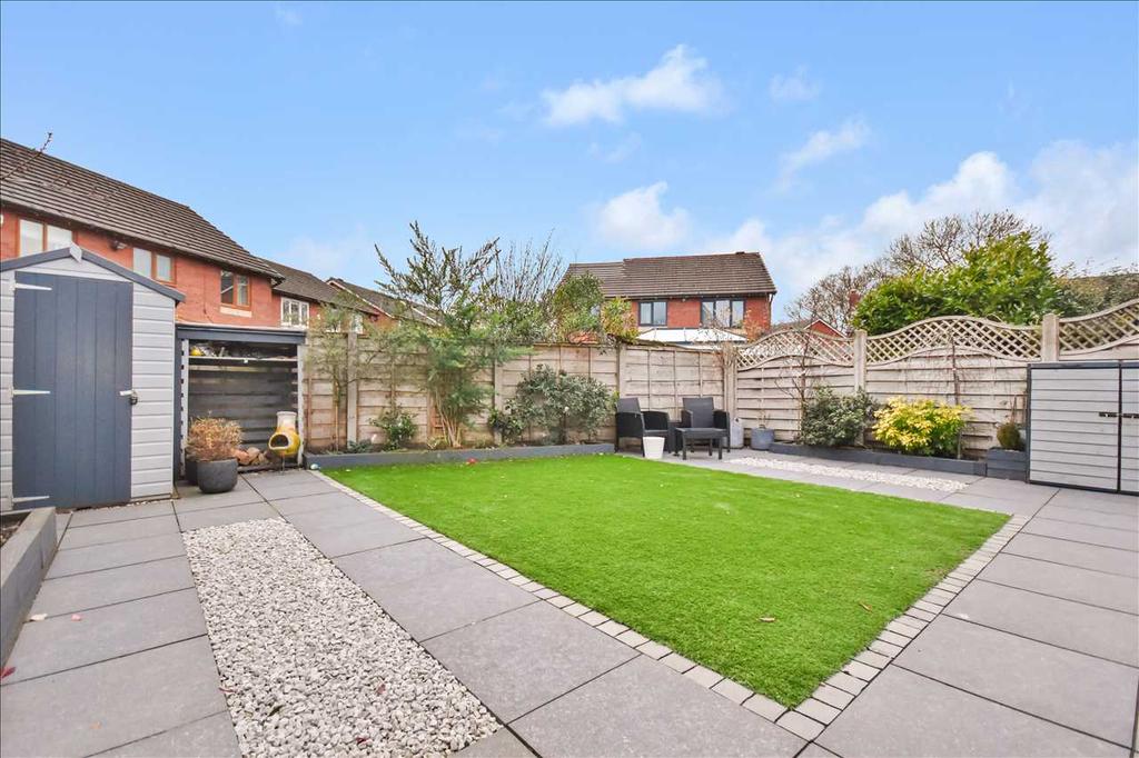 Havisham Close, Lostock, Bolton 3 bed detached house £330,000