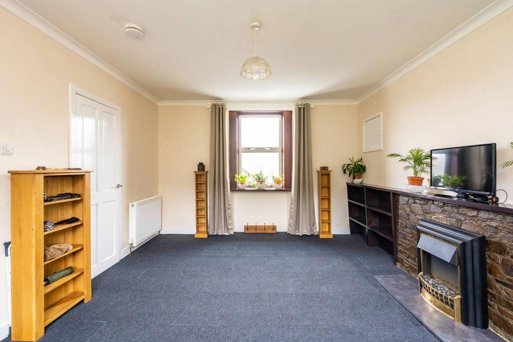 75 Wood Street, Galashiels, TD1 1QX 2 bed flat £80,000