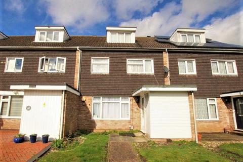 16 Lower Tail, Carpenders Park, Watford, WD19 5DD