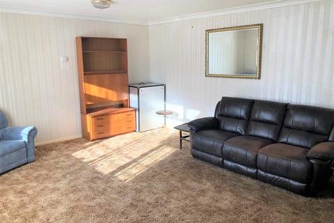 16 Lower Tail, Carpenders Park, Watford, WD19 5DD