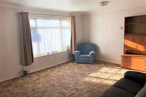 16 Lower Tail, Carpenders Park, Watford, WD19 5DD