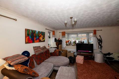 21 Broadstone Close, Prestwich, Manchester, M25 9QA