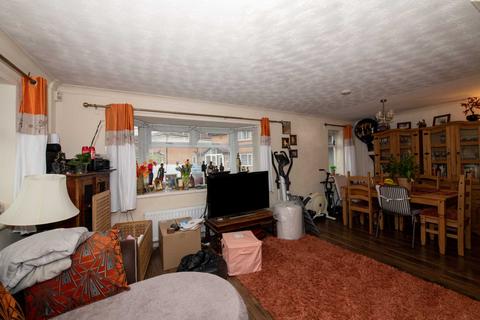 21 Broadstone Close, Prestwich, Manchester, M25 9QA