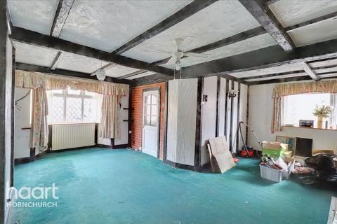 289 Warren Drive, Hornchurch, RM12 4PW