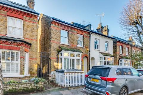 34 South Western Road, Twickenham, TW1 1LQ