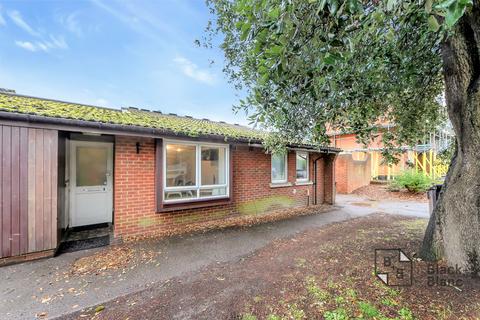 38 Freemasons Road, Croydon, CR0 6PB