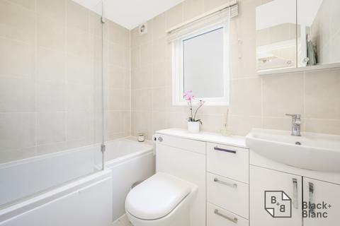 30 Elmers Road, London, SE25 5DS