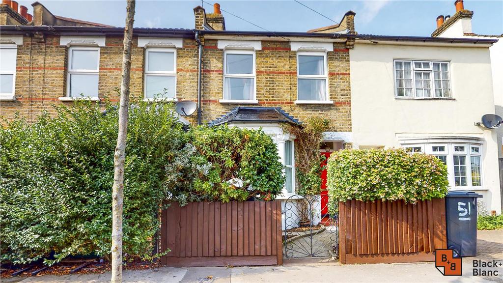 Rymer Road, Croydon, Surrey, CR0 3 bed terraced house £400,000