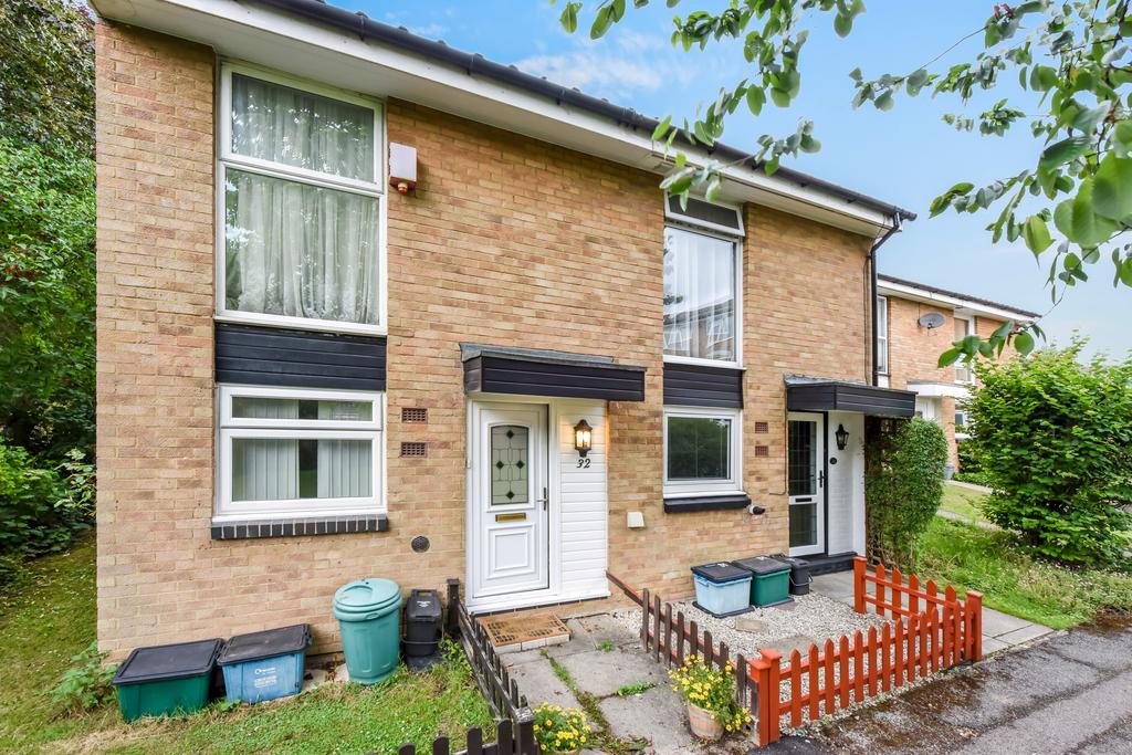 Middlefields, Croydon, Surrey, CR0 2 bed end of terrace house £335,000