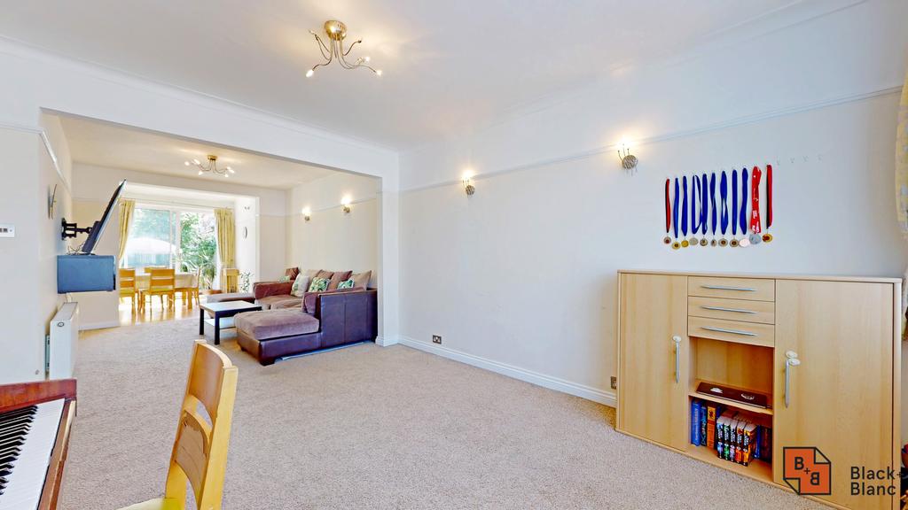 Kent Road, West Wickham, Greater London, BR4 4 bed semidetached house