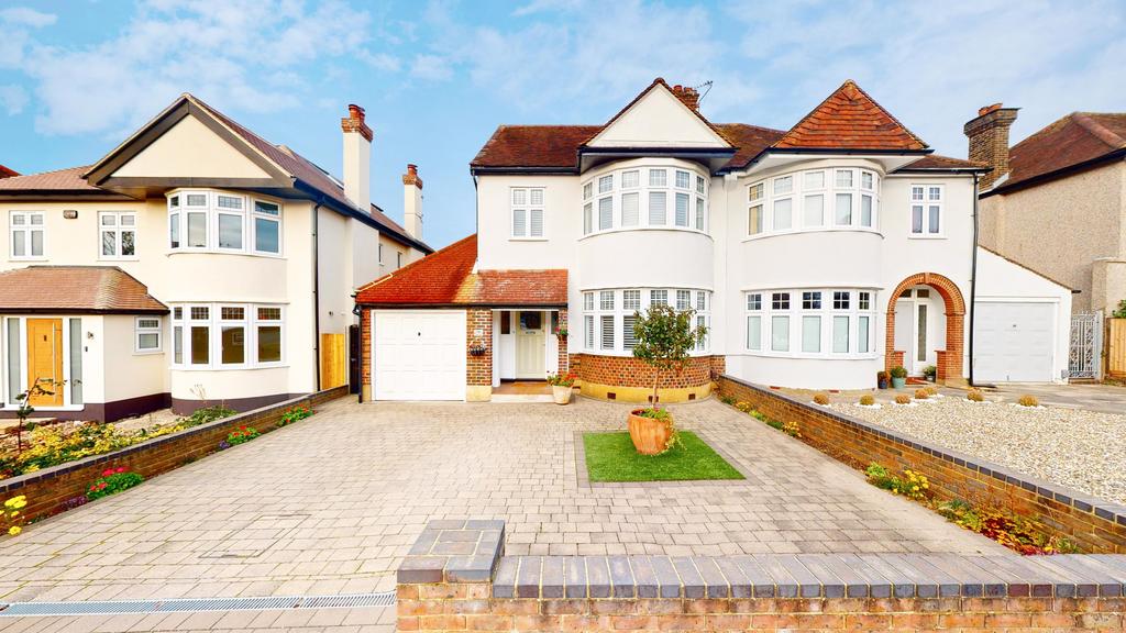 Highfield Drive, West Wickham, Greater London, BR4 4 bed semidetached