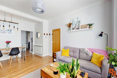 37 Stretton Road, Croydon, CR0 6EQ