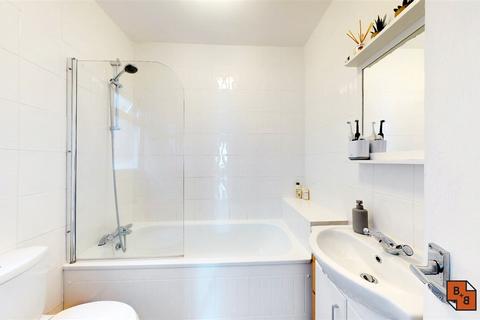 37 Stretton Road, Croydon, CR0 6EQ