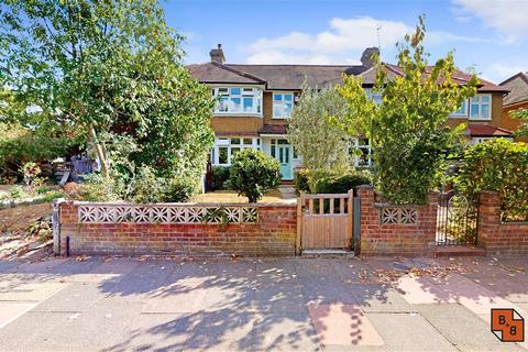 39 Ravenswood Crescent, West Wickham, BR4 0JH